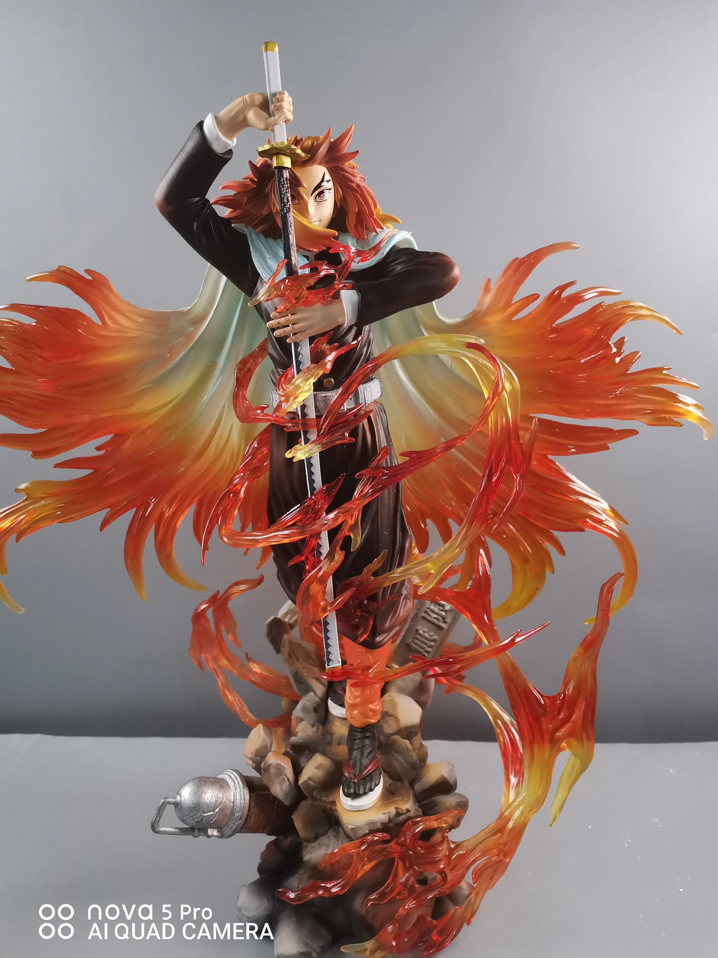 Figurine Rengoku Kyoujurou - Modèle Demon Slayer: Kimetsu no Yaiba - 30 cm