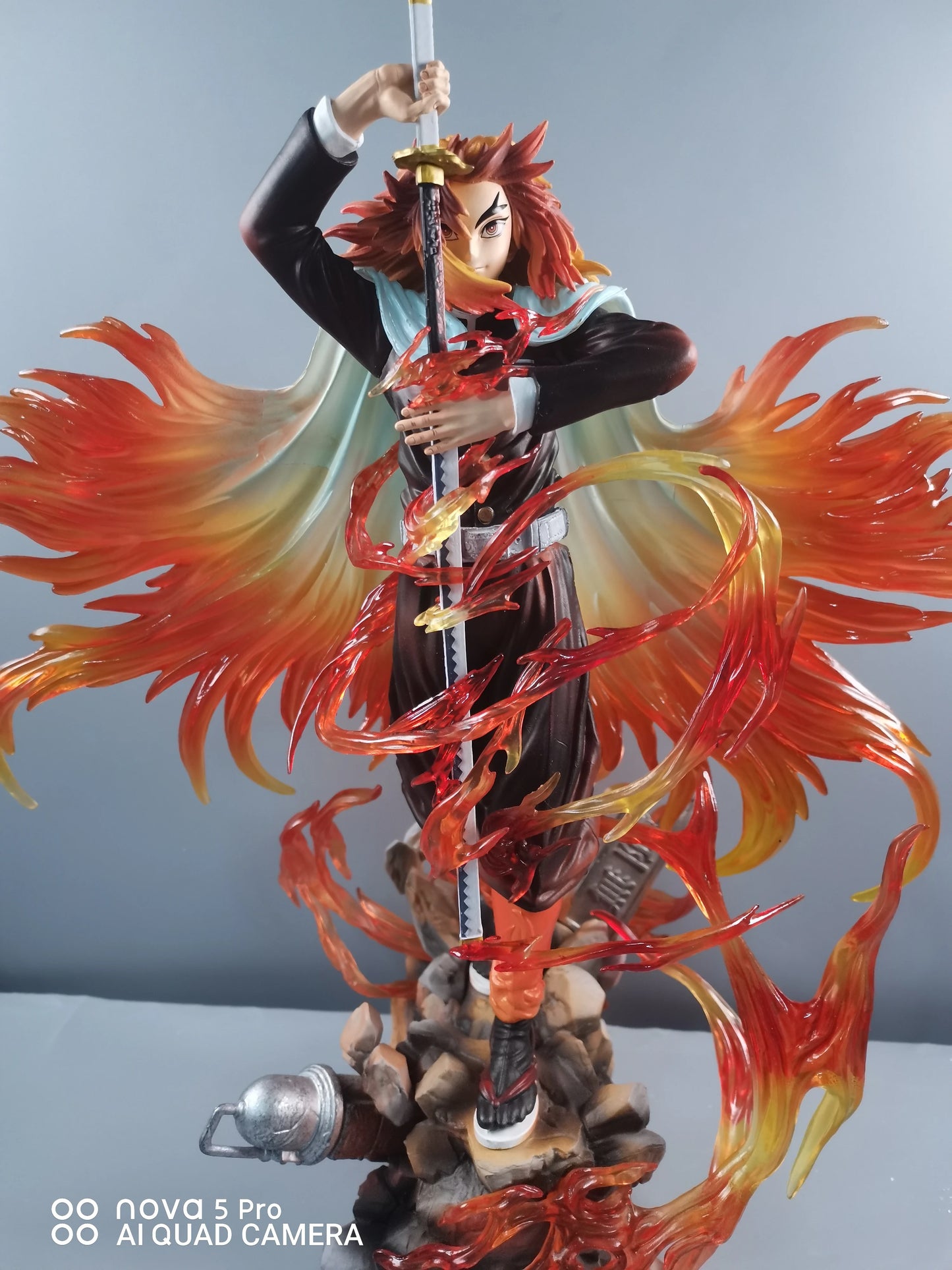 Figurine Rengoku Kyoujurou - Modèle Demon Slayer: Kimetsu no Yaiba - 30 cm